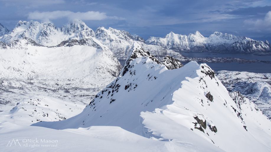 03 East from Rundfjellet peak on Austvågøya Island