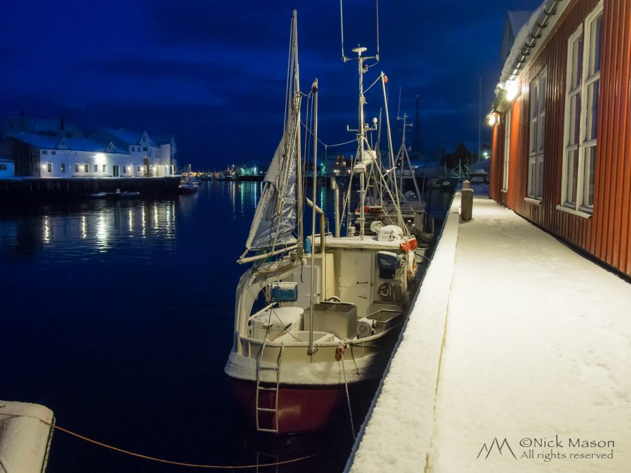 18 Henningsvær Harbour